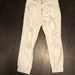 White garage ripped jeans size 10.
